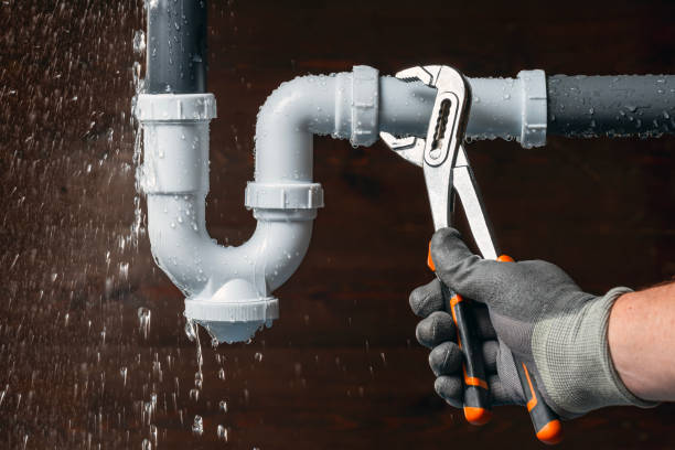 Professional Pipe Repair technician working in Barclay, MD